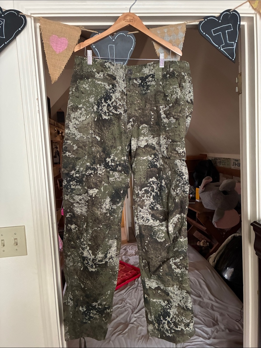 Men's Camouflage Cargo Pants - Green Camo